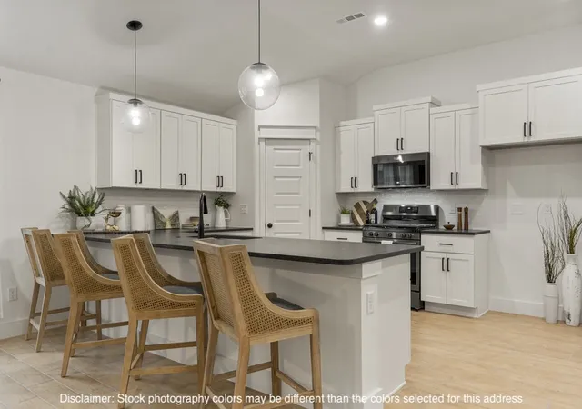 3rd image of 321 Legacy Ln, Prairie Grove, AR 72753 | MLS# 1355958