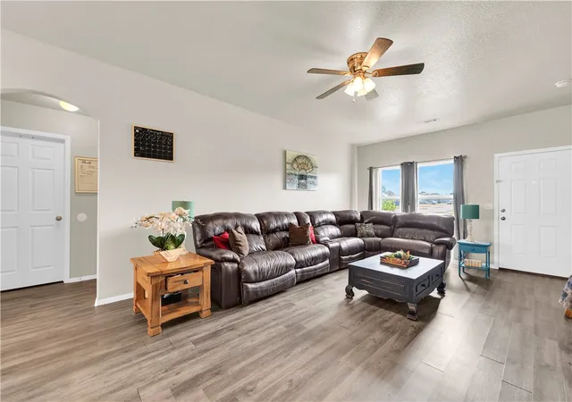 2nd image of 844 Nw Evans Cir, Bentonville, AR 72713 | MLS# 1355987