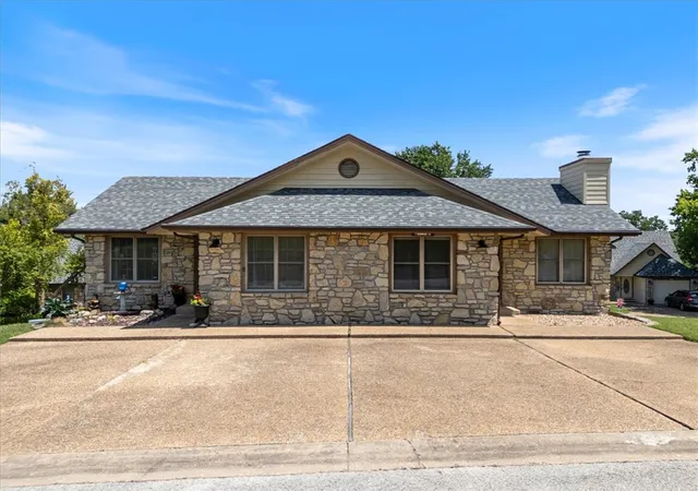 1st image of 5 Ironwood Ln, Holiday Island, AR 72631 | MLS# 1355836