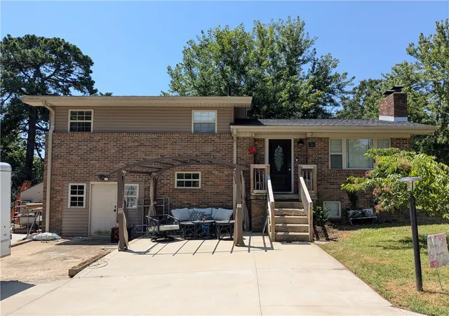 2nd image of 305 Quarry Rd, Russellville, AR 72802 | MLS# 1355062