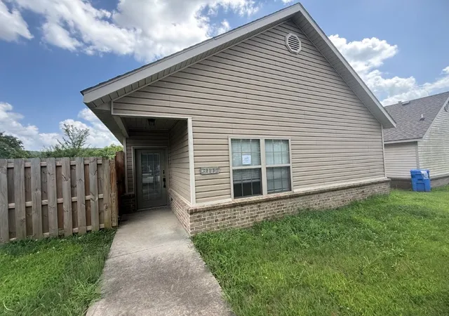 11th image of 3115 W Old Farmington Rd, Fayetteville, AR 72704 | MLS# 1356080