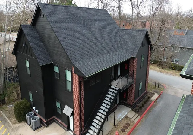 1st image of 1137 N Leverett Ave #101, Fayetteville, AR 72703 | MLS# 1356081