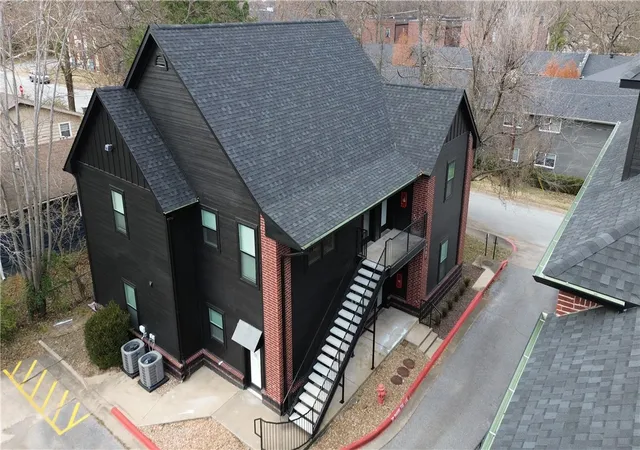 33rd image of 1137 N Leverett Ave #101, Fayetteville, AR 72703 | MLS# 1356081