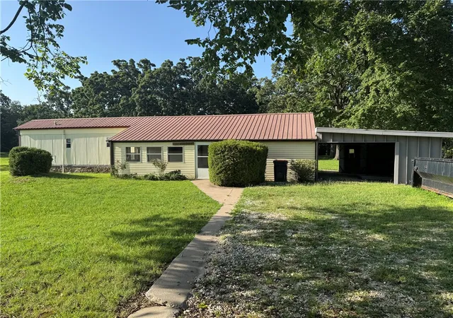 1st image of 500 E Adams St, Lincoln, AR 72744 | MLS# 1356090