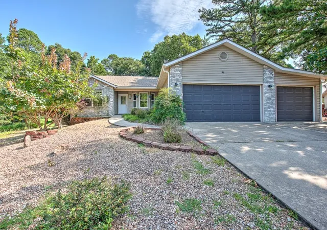 1st image of 4 Sarum Ln, Bella Vista, AR 72714 | MLS# 1356022