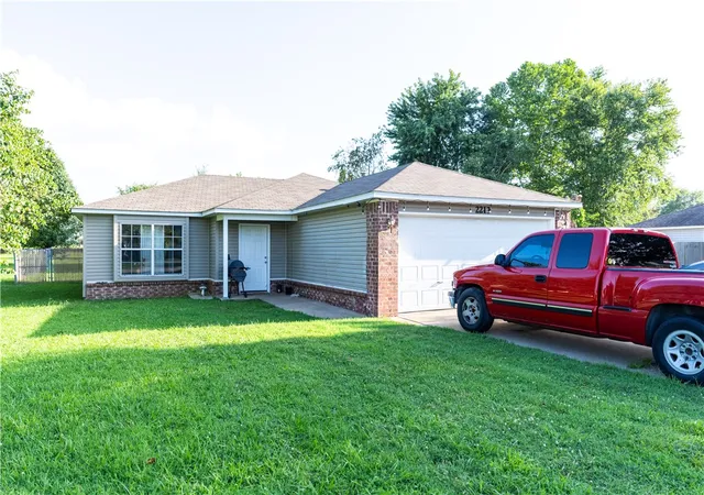 1st image of 2213 Harvey Wakefield Ave, Pea Ridge, AR 72751 | MLS# 1356095