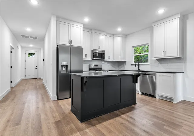 Photo 2 of Single family home for sale at 707 S Wright St, Siloam Springs, AR 72761 | MLS# 1355928 | Listing updated on 2026-10-09