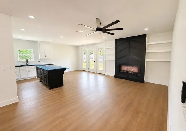 Photo 3 of Single family home for sale at 707 S Wright St, Siloam Springs, AR 72761 | MLS# 1355928 | Listing updated on 2026-07-21