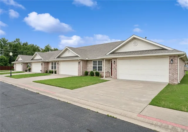 19th image of 809 N 20th St, Rogers, AR 72756 | MLS# 1356124