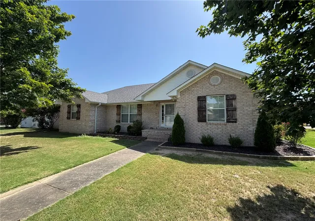 Photo 1 of Single family home for sale at 707 S Waco Ave, Russellville, AR 72801 | MLS# 1355981 | Listing updated on 2026-07-30