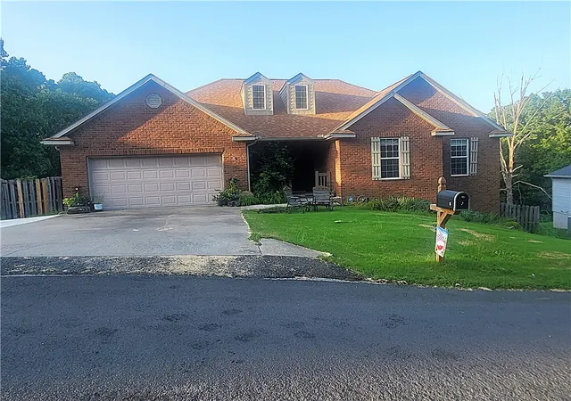 Photo 1 of Single family home for sale at 5 Rillington Ln, Bella Vista, AR 72714 | MLS# 1356074 | Listing updated on 2026-07-22