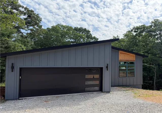 Photo 1 of Single family home for sale at 19 Shetland Dr, Bella Vista, AR 72715 | MLS# 1355816 | Listing updated on 2026-07-22