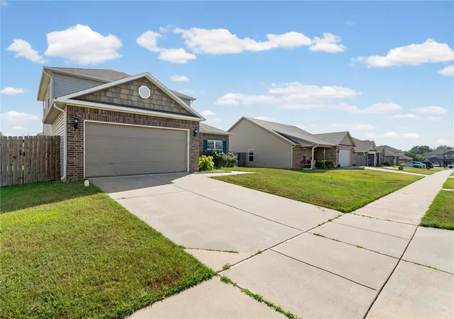 5th image of 2503 Hickory Wood Ave, Lowell, AR 72745 | MLS# 1356147