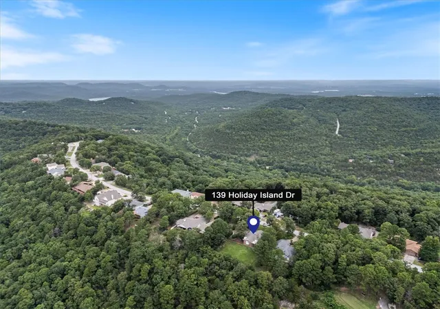 31st image of 139 Holiday Island Dr, Holiday Island, AR 72631 | MLS# 1356243