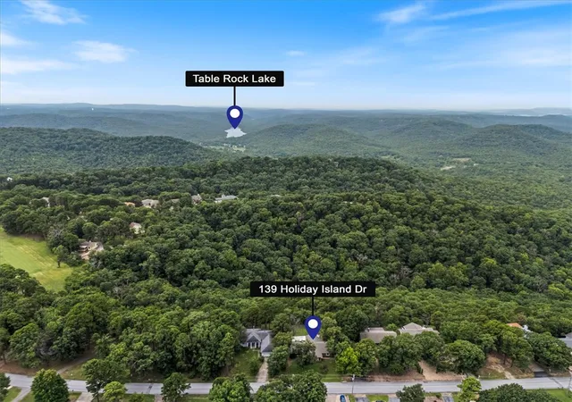 4th image of 139 Holiday Island Dr, Holiday Island, AR 72631 | MLS# 1356243