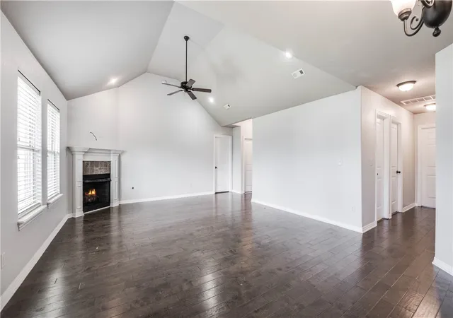 4th image of 1410 Abbey Ln, Centerton, AR 72719 | MLS# 1356111