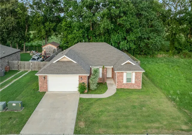 22nd image of 114 Lion Dr, Gravette, AR 72736 | MLS# 1356293