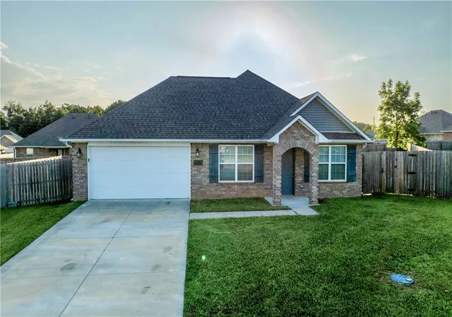 1st image of 2000 Greenwood Ct, Gentry, AR 72734 | MLS# 1356272