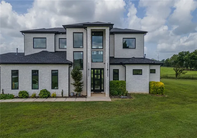 1st image of 10796 Grand Summit Ln, Bentonville, AR 72713 | MLS# 1356157