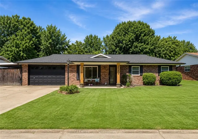 2nd image of 2304 Christine St, Springdale, AR 72762 | MLS# 1356241