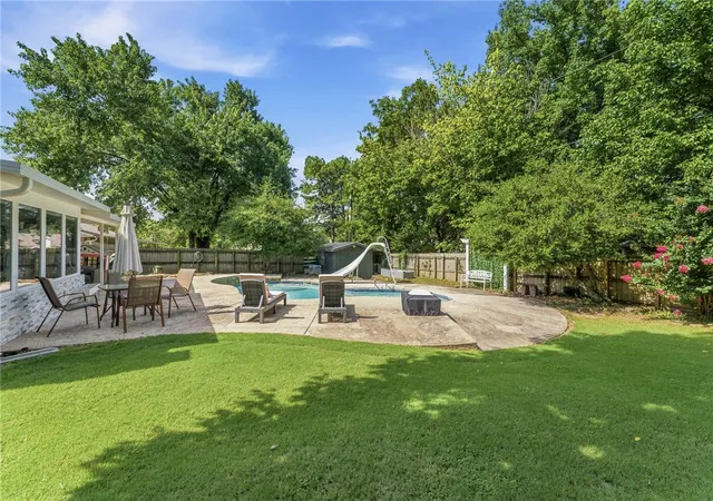 34th image of 2304 Christine St, Springdale, AR 72762 | MLS# 1356241