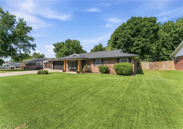 4th image of 2304 Christine St, Springdale, AR 72762 | MLS# 1356241