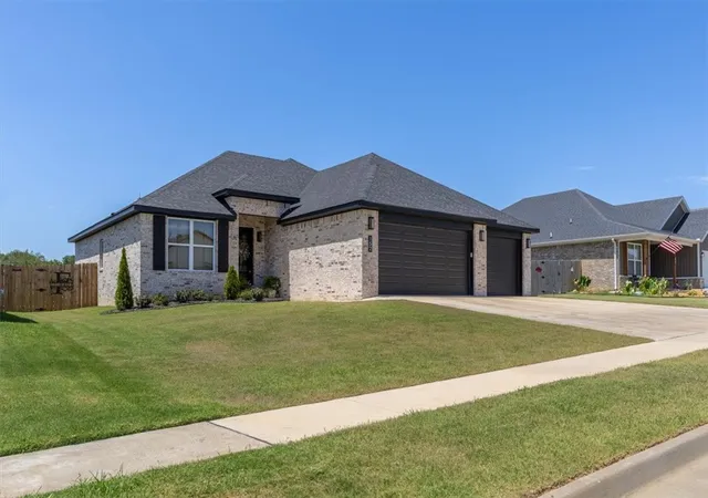 3rd image of 152 Nebo St, Prairie Grove, AR 72753 | MLS# 1356220