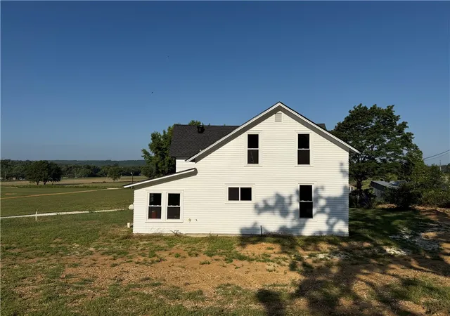 3rd image of 10150 S Garland Mckee Rd, Prairie Grove, AR 72753 | MLS# 1355440