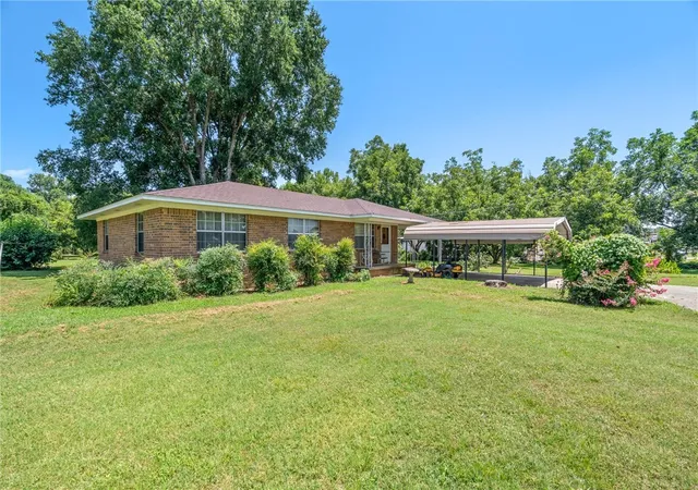 4th image of 1304 N Main St, Mulberry, AR 72947 | MLS# 1356178