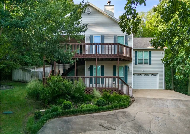 Photo 1 of Single family home for sale at 21 Castleford Dr, Bella Vista, AR 72714 | MLS# 1356382 | Listing updated on 2026-08-27
