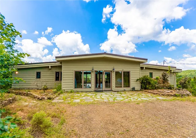 Homes for sale in Hindsville, AR | 11375 High Sky Inn Rd, Hindsville, AR 72738 | MLS# 1356392