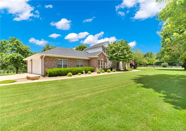 3rd image of 408 S Wyman Rd, Fayetteville, AR 72701 | MLS# 1355793