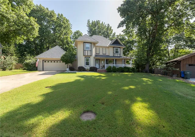 Photo 3 of Single family home for sale at 2490 E Camelot Pl, Fayetteville, AR 72701 | MLS# 1356447 | Listing updated on 2026-08-27