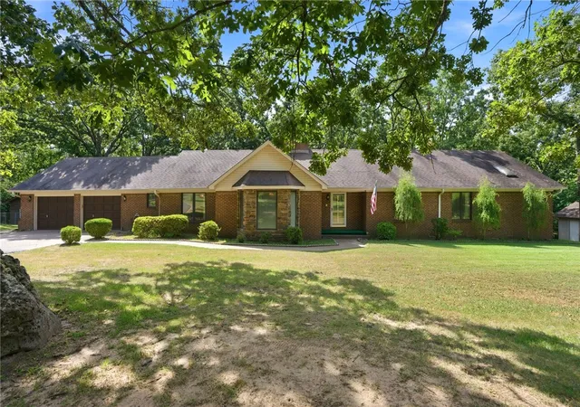 2nd image of 490 Quail Ridge Rd, Dover, AR 72837 | MLS# 1356437