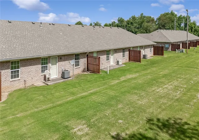 26th image of 803 N 19th St, Rogers, AR 72756 | MLS# 1356390