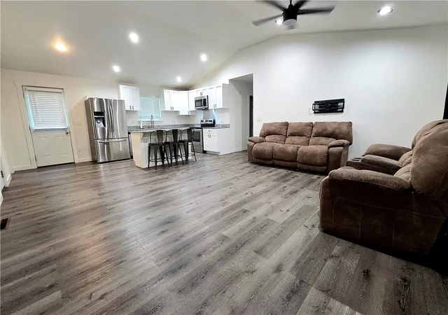 3rd image of 618 Beverly Dr, Harrison, AR 72601 | MLS# 1356472
