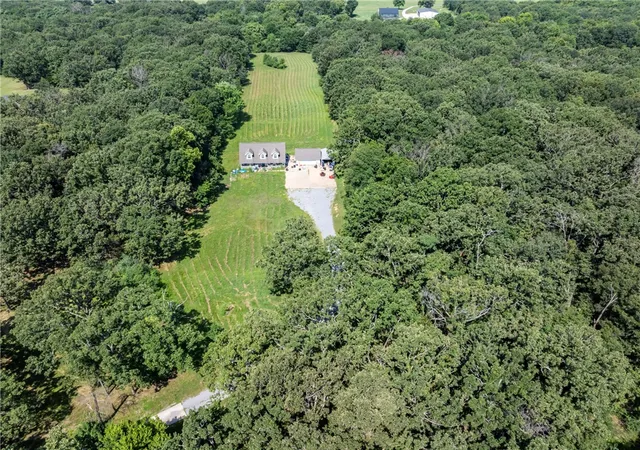 9th image of 12039 Cripps Rd, Gentry, AR 72734 | MLS# 1354553
