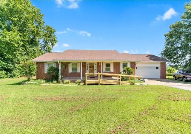 1st image of 102 Jenkins Rd, Prairie Grove, AR 72753 | MLS# 1356557