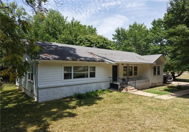 41st image of 1781 Old Wire Rd, Fayetteville, AR 72703 | MLS# 1356442