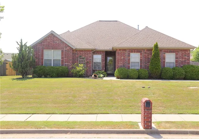 1st image of 2109 Quinlan Ave, Lowell, AR 72745 | MLS# 1356416