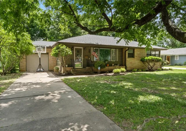 2nd image of 705 Shipley St, Springdale, AR 72764 | MLS# 1356286