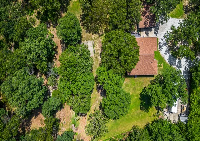 5th image of 307 County Road 645, Green Forest, AR 72638 | MLS# 1356583