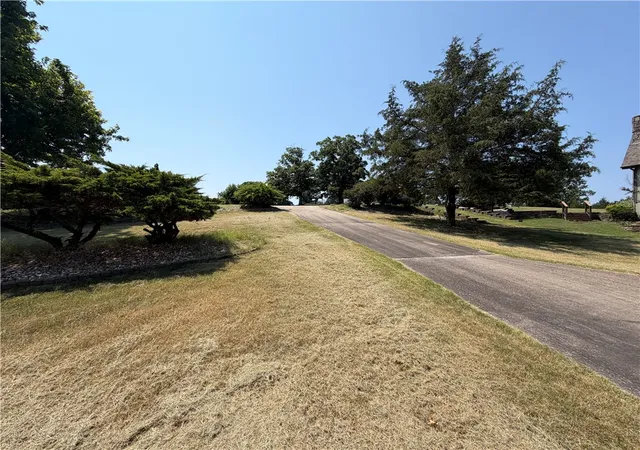 4th image of 58 Bandy Dr, Holiday Island, AR 72631 | MLS# 1356007