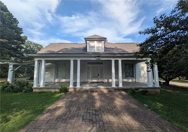 Photo 2 of Single family home for sale at 602 Avenue 2 Ne, Atkins, AR 72823 | MLS# 1356380 | Listing updated on 2026-09-01