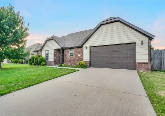 22nd image of 421 Capri St, Centerton, AR 72719 | MLS# 1356673