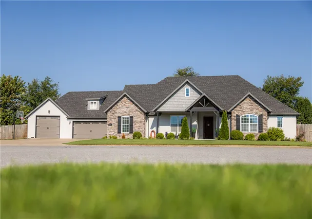 2nd image of 509 Waterfalls Ct, Farmington, AR 72730 | MLS# 1356596