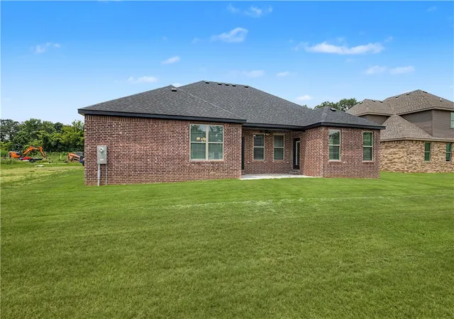 25th image of 2101 N Chanae St, Siloam Springs, AR 72761 | MLS# 1356624