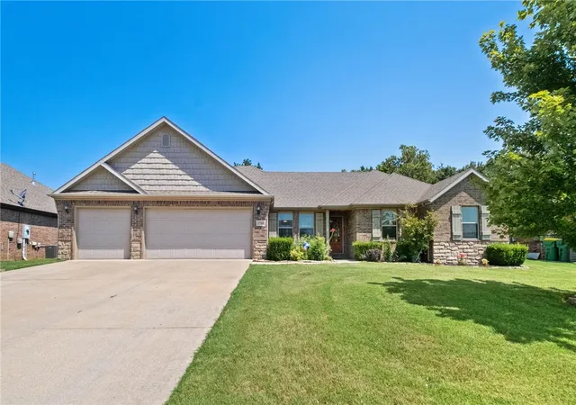 1st image of 1730 Amber Wy, Centerton, AR 72719 | MLS# 1356538