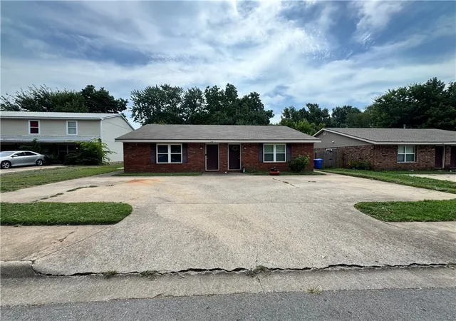 1st image of 2748 & 2750 N Arroyo Ave, Fayetteville, AR 72703 | MLS# 1356360