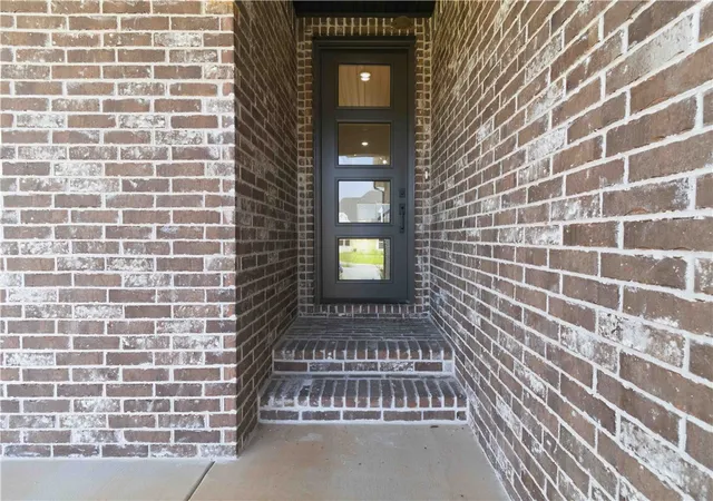 Photo 2 of Single family home for sale at 1240 Mammoth St, Bentonville, AR 72713 | MLS# 1356724 | Listing updated on 2026-07-27